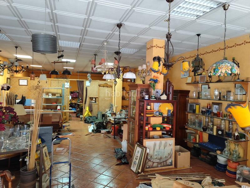 Foto bebd9782-96d6-46f8-b1a0-9677c14fb3fa. Lloguer local comercial a pasaje feria 4z a Zafra