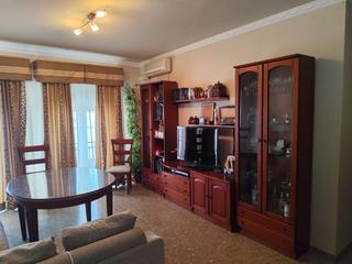 Appartement à Calle huertecillos 10. Piso planta 2ª , 4 dormitorios,  2 baños, salon amplio, cocina,