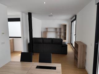 Location Attique à Calle sevilla 24. Atico 3 dormitorios, zona centro, 3 dormitorios con armarios emp