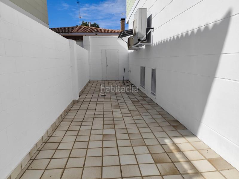 Foto fdd182f9-d1ec-4849-aa07-c44b7feaf2f3. Casa a schiera in calle estremoz 38 in Zafra