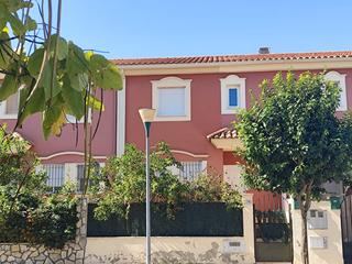 Location Maison jumelée  Calle severiana fernández 9. Adosado sin amueblar
