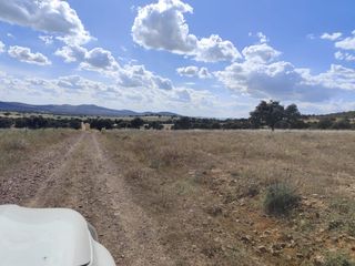 Fondo rustico in Calle valsequillo 16. Finca ganadera, 4.000 euros hectareea, mucha agua a pie de carre