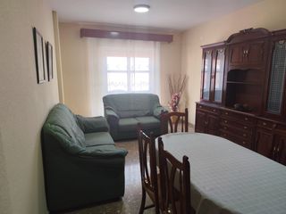 Flat  Calle arce 32. Piso segunda planta sin ascensor, 4 dormitorios, salon, cocina a