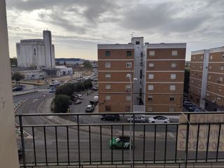 Pis a Avenida Adolfo Díaz Ambrona 23
