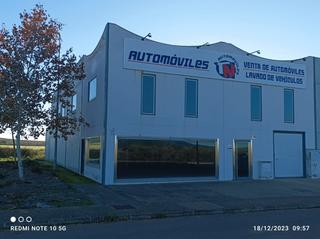 Location Bâtiment à usage industriel à Calle poligono los caños 6 8. Nave exposicion con lavadero de coches