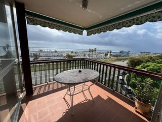 Etagenwohnung in El Balís. Piso con increíbles vistas al mar