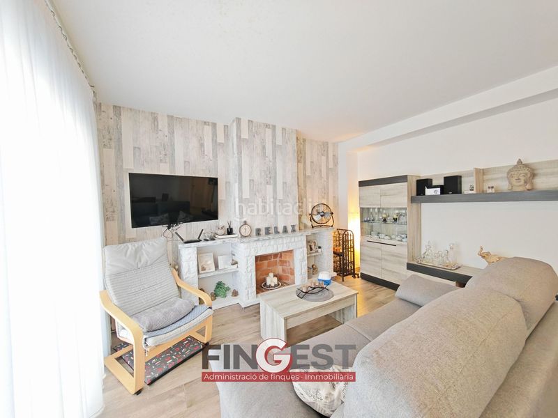 Foto 30f9d17e-af5c-44ff-9fbd-2591e979f553. Casa edificio con 2 pisos en venta, licencia turistica en Blanes