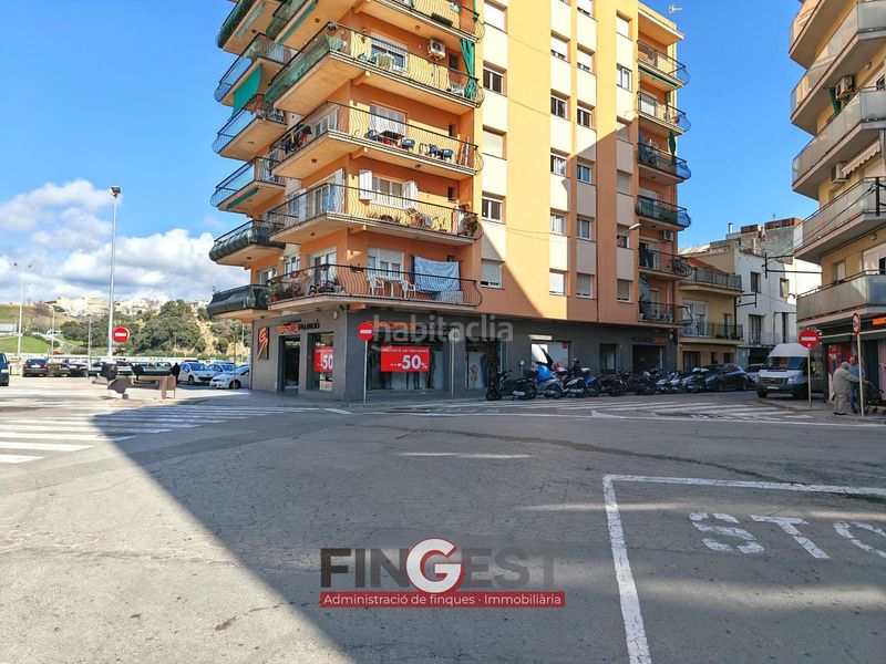 Foto f5fd6241-e1ad-42cf-b20e-9730a423cc27. Casa edificio con 2 pisos en venta, licencia turistica en Blanes