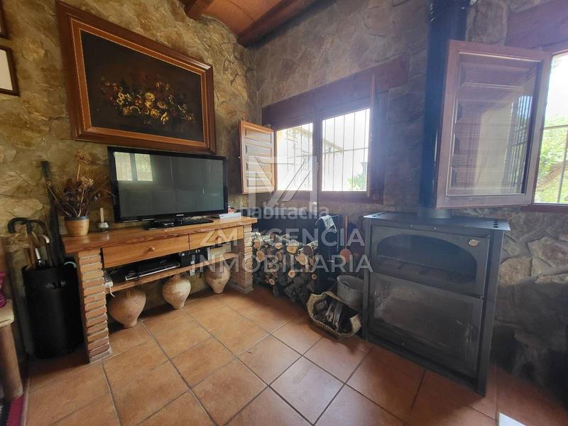 Foto ed2c7abd-8d6a-48d2-9ce6-eaa19f3226f2. Masia amb calefacció a Canet lo Roig