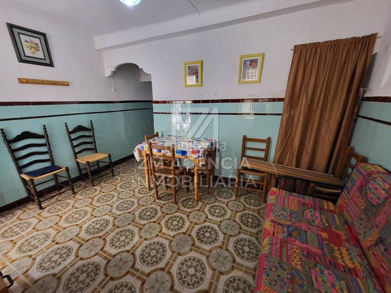 Foto db833563-1b78-489e-a11a-c05b3fb0df02. Masia a Catí