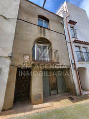 Casale  Portella. Casa para terminar de reformar en traiguera