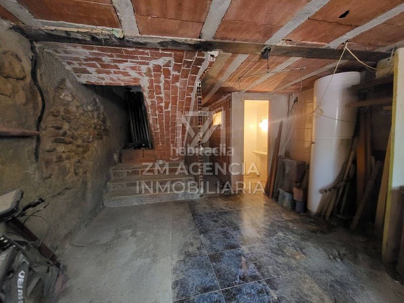 Foto ecbbc328-9813-46e3-806a-3c76f9c1e1be. Masia a Traiguera