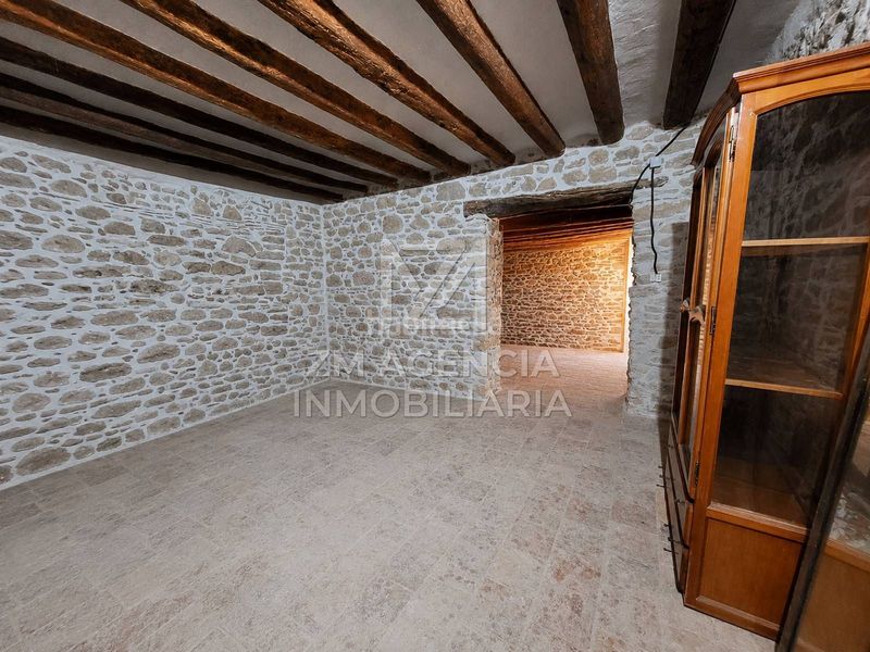 Foto d6af4632-c447-4c87-b989-fe1aed74ca10. Masia a Jana (la)