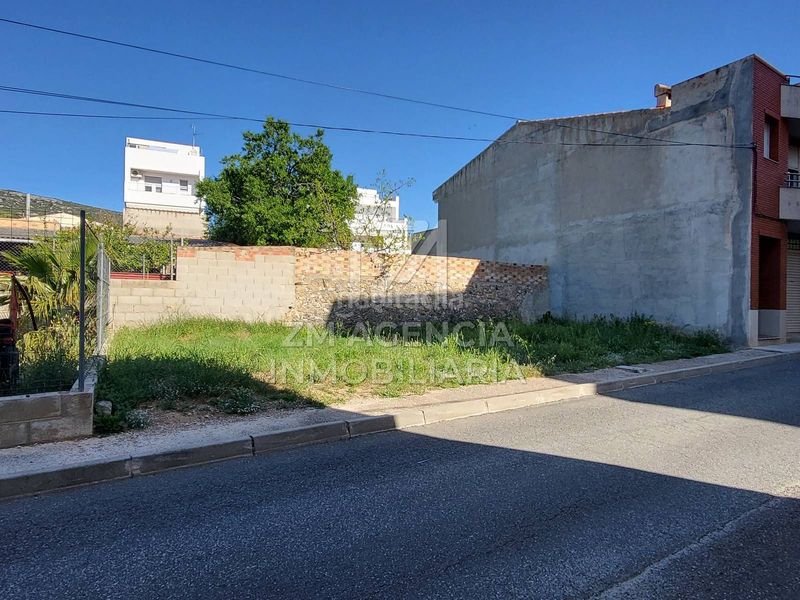 Foto e0a8feac-9713-44e7-b5ac-c37b1472953f. Terreny residencial a Rossell
