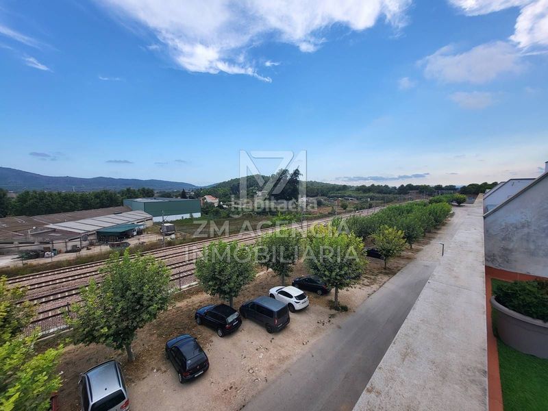 Foto 90083f16-d120-424d-8ce6-96939c545392. Dúplex  con amplia terraza a la venta en Ulldecona