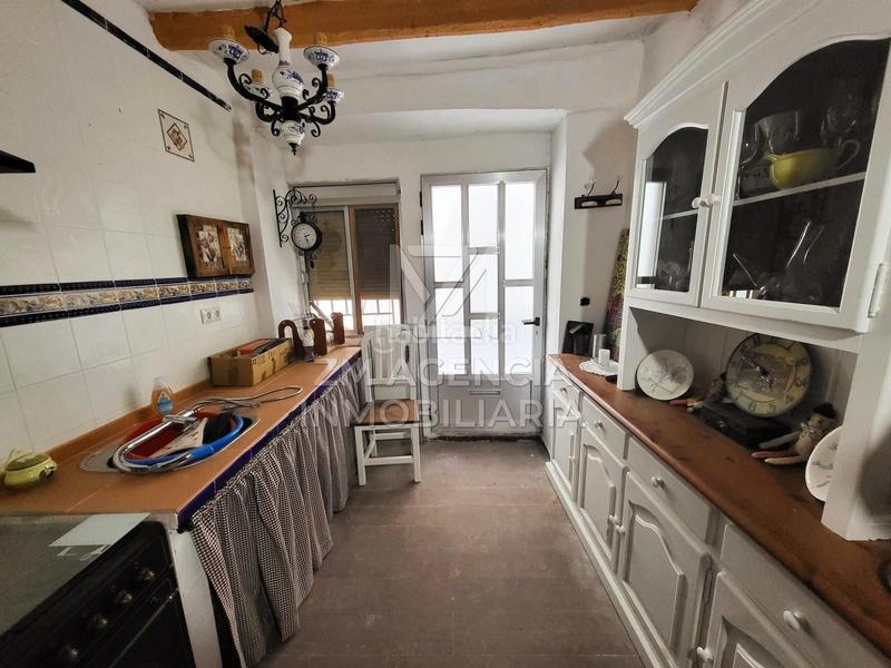 Foto cbb2bedf-ce4c-441e-aa38-e15de0c08722. Masía casa de pueblo a medio reformar en Traiguera