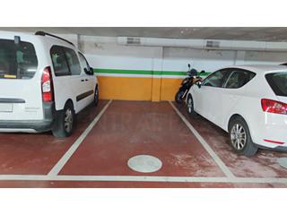 Car parking in Av. catalunya, 52 52. Plaza de parking en avinguda catalunya