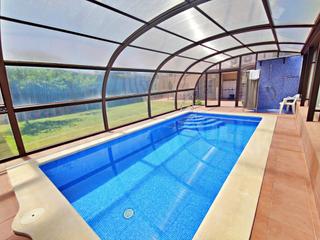 Haus in Carrer monestir de santes creus. Chalet individual de lujo