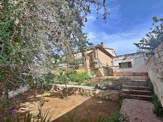 Haus in Carrer pi i margall. Exclusivo chalet individual