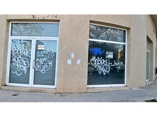 Local commercial à Calle antoni de bofarull. Local comercial en venta y alquiler en reus.