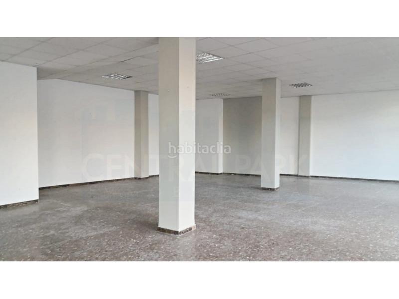 Foto e4318bab-6600-4685-8074-b8d759a5772d. Business premise in calle antoni de bofarull in Ponent Reus