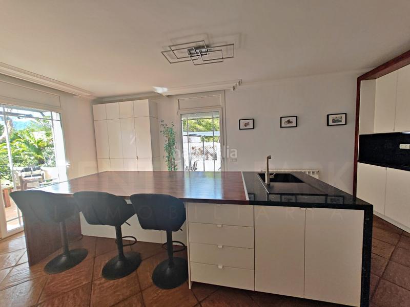 Foto 01dc4f86-0f16-42e9-ba50-1a9480722f77. Casa en avenida casalot del espectacular chalet individual!! en Mont-roig del Camp