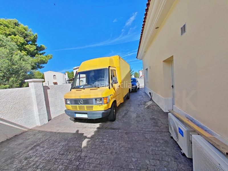 Foto 5305bc20-5b0f-4f70-82db-73bf900c8929. Casa en avenida casalot del espectacular chalet individual!! en Mont-roig del Camp