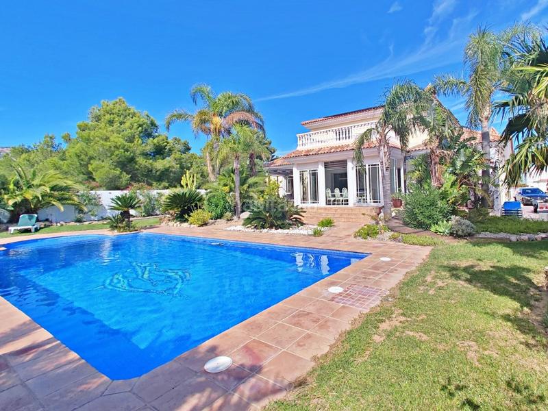 Foto 8486cea6-22ce-4cbf-b441-f0d2f0d478ad. Casa en avenida casalot del espectacular chalet individual!! en Mont-roig del Camp