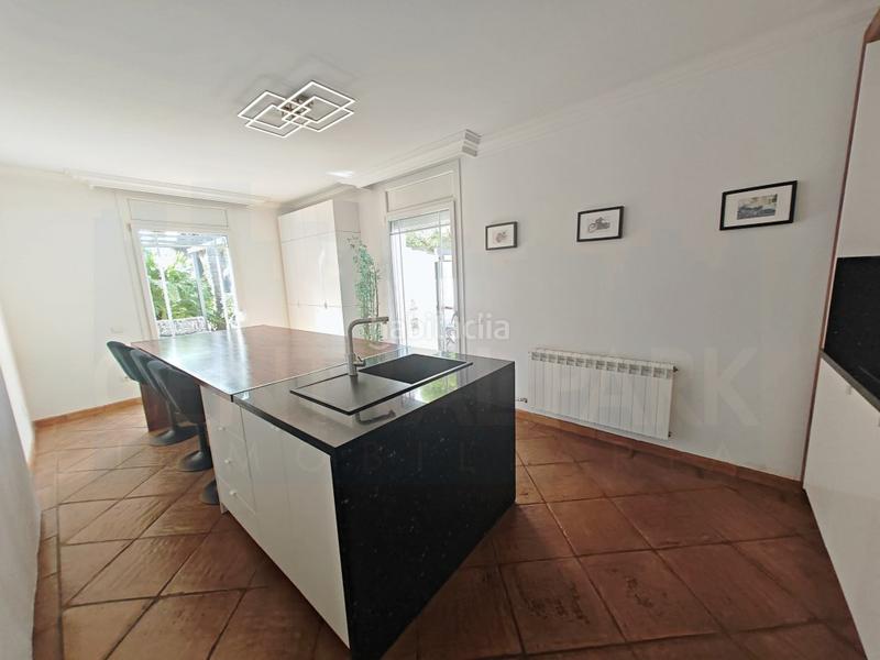 Foto 8c8985fb-9e78-4e06-8a0c-1c90a2809018. Casa en avenida casalot del espectacular chalet individual!! en Mont-roig del Camp