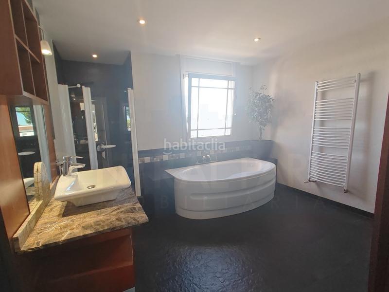 Foto b3235716-1feb-4eb7-a9b9-2f92bc0479b8. Casa en avenida casalot del espectacular chalet individual!! en Mont-roig del Camp