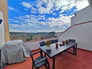 House in Carrer sant joan. Estrena tu nuevo hogar con piscina y vistas al campo!