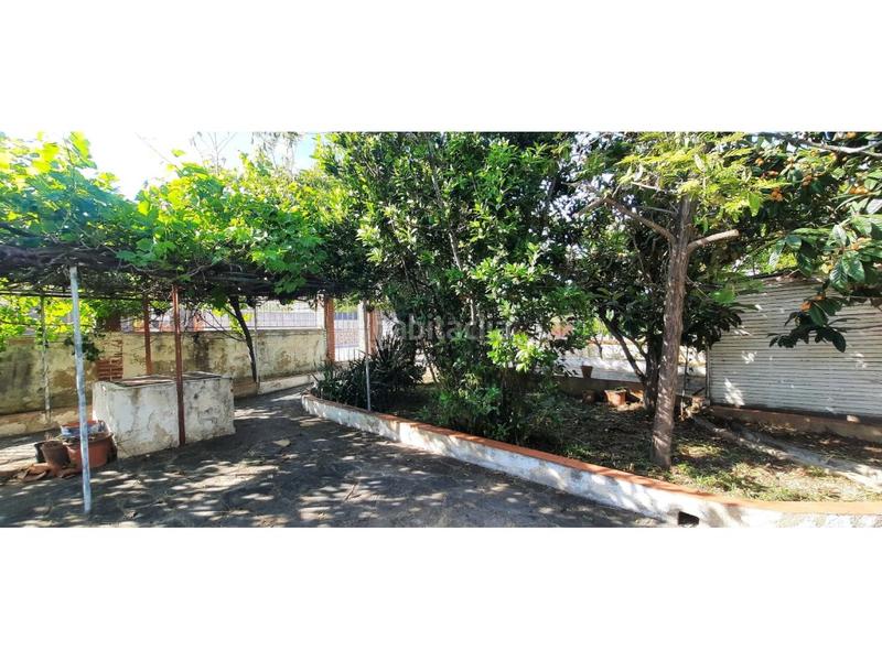 Foto 13f603af-ae97-46b1-8d99-79e663dce7fa. Terreny residencial a carrer bessons a Roda de Barà