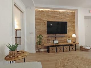 Appartement à Carrer santa tecla. Encanto histórico y confort moderno en el corazón de montblanc