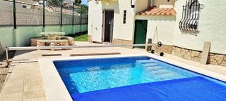 House  Salvies de les. Chalet independiente con piscina privada en miami playa