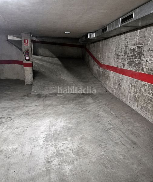 Foto b8a89d5b-8e92-49a3-b91f-67ba954028d3. Aparcament cotxe a Centre Torredembarra