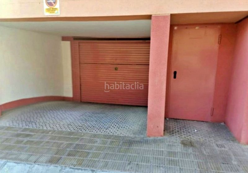 Foto ebe5462e-14b2-47ef-8061-cf72e6fe9b6e. Aparcament cotxe a Centre Torredembarra