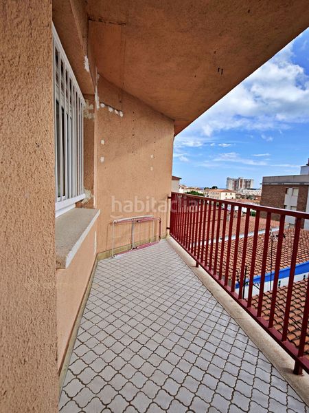 Foto b58fada2-e287-425d-91a2-283261140887. Àtic amb aparcament a Coma-ruga platja Coma-ruga