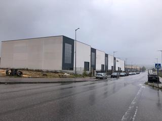 Nau industrial a Porriño (O). Naves en construccion