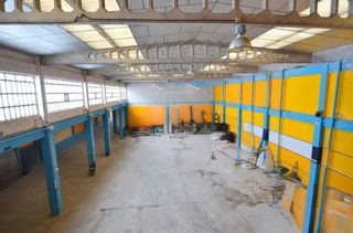 Fabrikhalle in Pasaxe 53. Se vende nave industrial en a paxase -vincios-