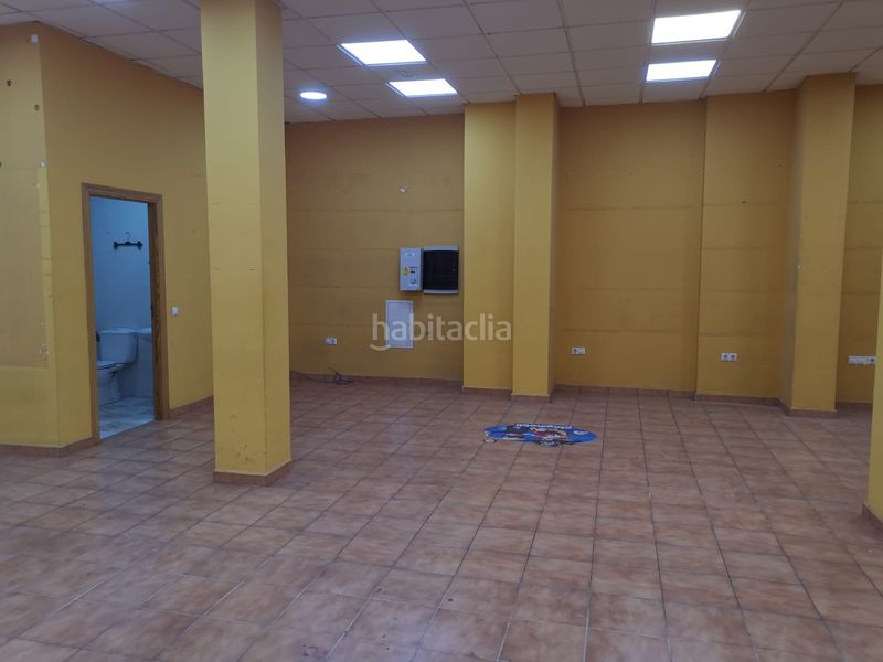Foto 404e8eec-4093-4dba-bf25-b6ae37d4c868. Locale commerciale in calle canalejas 8 in Centro ciudad Linares
