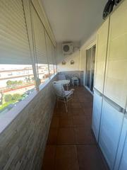 Pis a Santuario. Amplio piso reformado en playa de regla, 2 dormitorios y 1 baño.