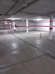 Aparcament cotxe en Avenida de Rota. Para aparcar, no te pongas malaje y compra un garaje!