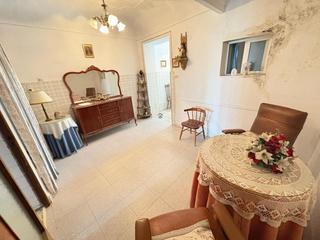 Casa en Almendralejo. Casa baja con patio, zona polideportivo