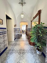 Casa a Almendralejo. Casa baja en zona la farola, almendralejo