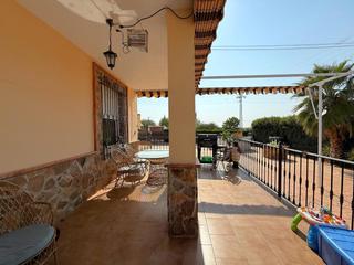 Casa en Almendralejo. Chalet no hipotecable en ctra de solana