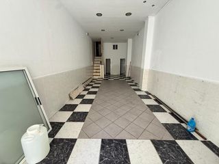 Local Comercial a Almendralejo. Local comercial junta a avd de la paz