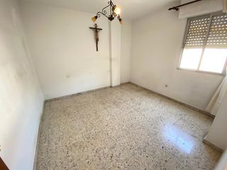Piano terra in Villafranca de los Barros. Piso con bajo con aparcamiento, las peñitas