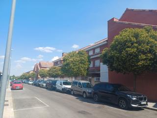 Duplex in Urb. Belvalle. Dúplex con garaje y trastero en venta en meco
