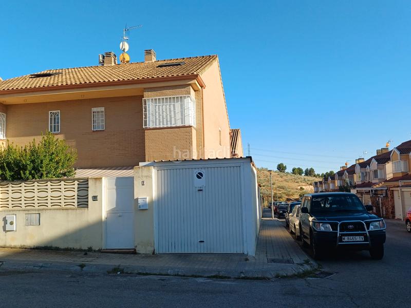 Foto c382a5d5-543f-4002-8807-61465e0584c0. Casa pareada chalet pareado en venta en Camarma de Esteruelas