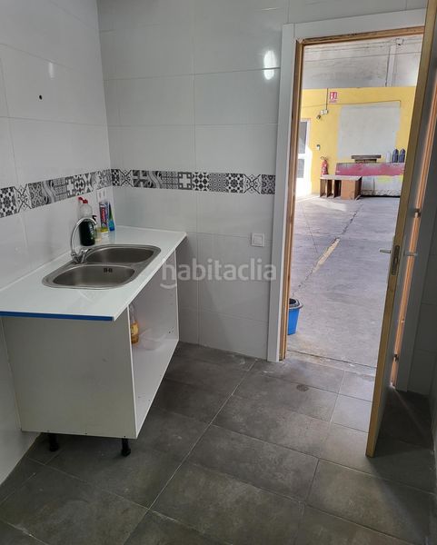 Foto 3c9fb568-894e-4e29-9801-38895a6b667c. Nau industrial a Alaquàs